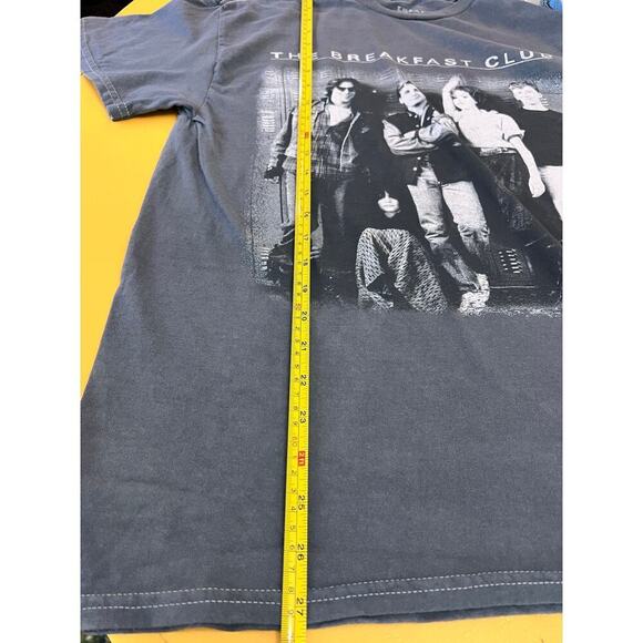 The Breakfast Club Charcoal Gray Short Sleeve Graphic 80s Movie Tee S/M NWOT - Picture 6 of 7